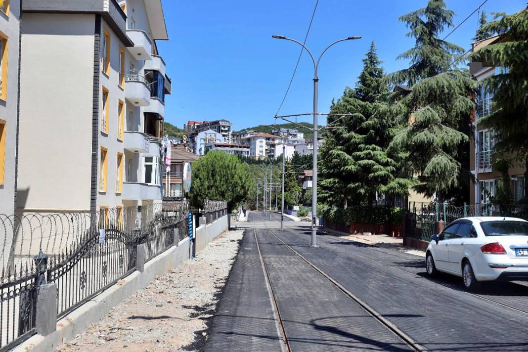Raylar döşendi, elektrikler verildi: İşte yeni tramvay hattı! 26
